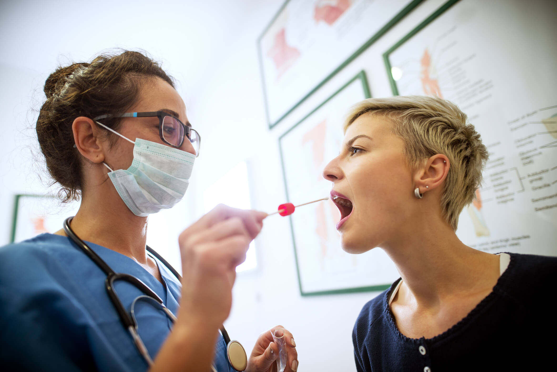 Test salivaire covid-19 : fiabilité, à l'école, où le faire ?